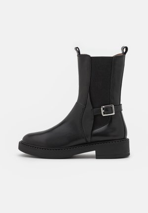 Klassiset nilkkurit - black