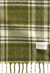 Olijfgroene, geruite sjaal van wol met grijze en crèmekleurige strepen. Afgewerkte randen met franjes. Label in de onderste hoek.