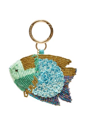 Porte-clés poisson en perles avec perles et sequins dorés, verts, bleus et violets fixés à un anneau en métal doré.