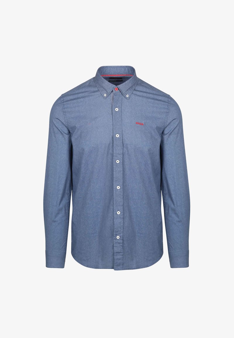 Lange mouw knoopshirt van donkerblauwe denimstof, met witte knopen en een klein rood logo op de linkerborst.