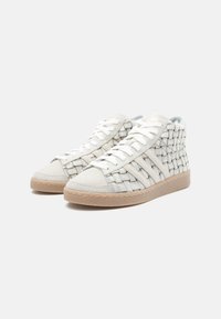 adidas Originals JABBAR UNISEX - Baskets montantes - off white/cream white/shadow brown