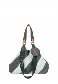 Borsa di stoffa a strisce grigie e bianche con dettagli in pelle, forma arrotondata, doppi manici e un'etichetta circolare con la scritta "hey" in lettere rosa.