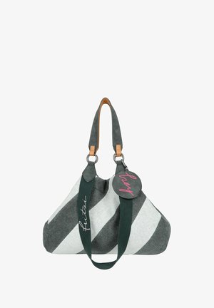 Bolsa de tela a rayas grises y blancas con detalles de cuero, de forma redondeada, con asas dobles y una etiqueta circular con la palabra "hey" en letras rosas.