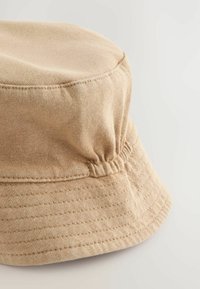 Unausgewählt, sand