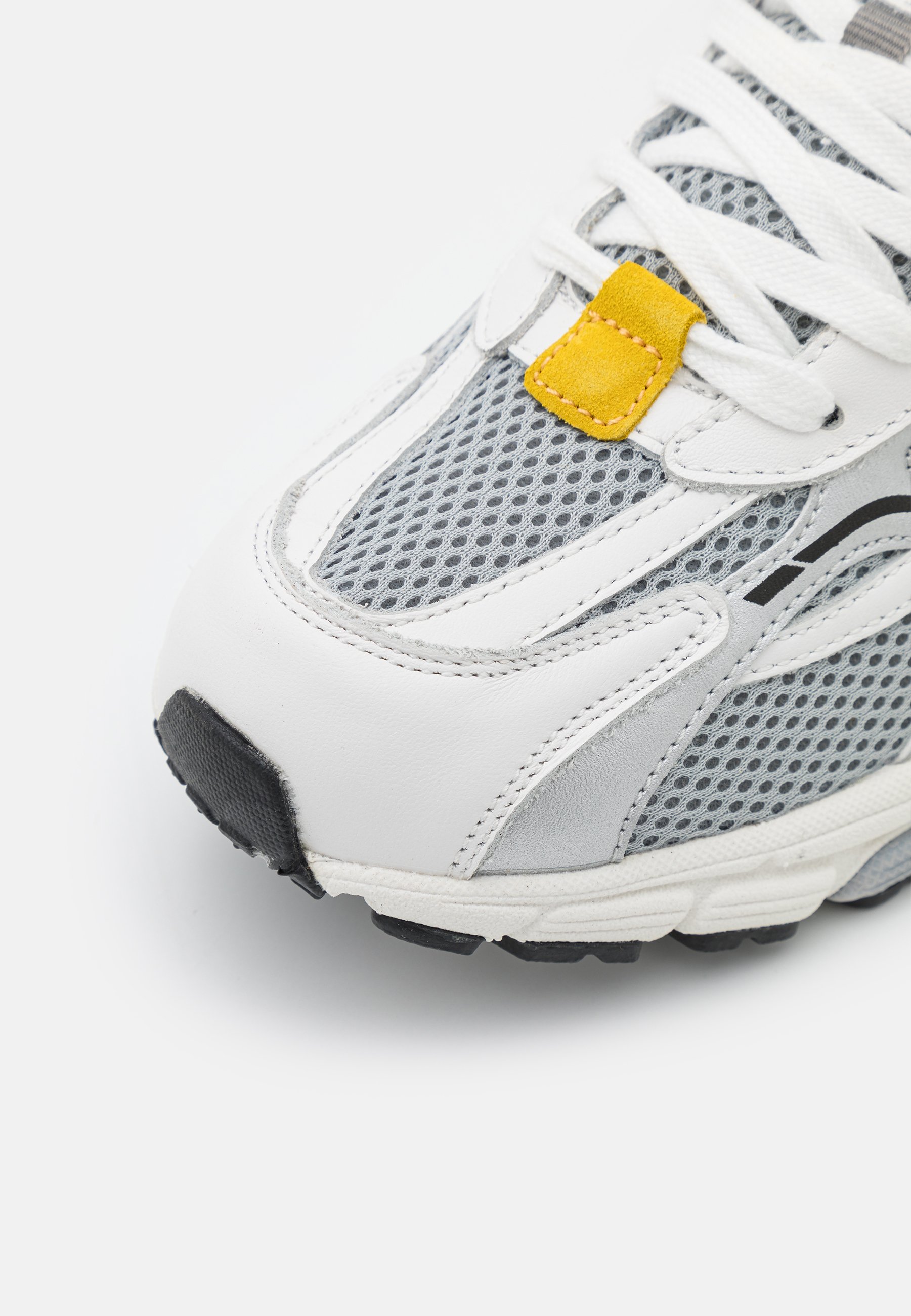 Mercer Amsterdam THE RE RUN UNISEX - Sneakers laag - white/silver/wit -  Zalando.nl