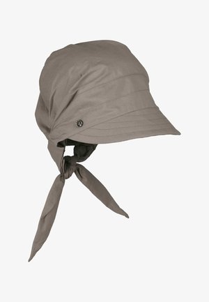 Heled pruunist puuvillast kaltsahatt, millel on seotud kaelanöör, peened õmbluspaneelid ja väike metallist logo detail külje peal.