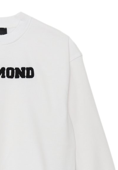 Felpa bianca con un logo nero ricamato a texture che reca la scritta "DIAMOND" sul davanti. Presenta un classico collo a giro e un tessuto morbido.