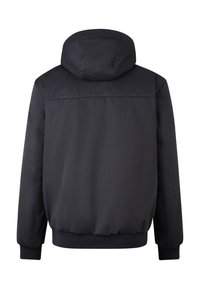Sort hættetrøje med en glat, mat overflade. Den har elastiske manchetter og linning, som giver en tætsiddende silhuet og et afslappet design.
