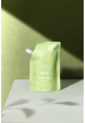 TOOTHPASTE REFILL APPLE DAY - Dental care - green