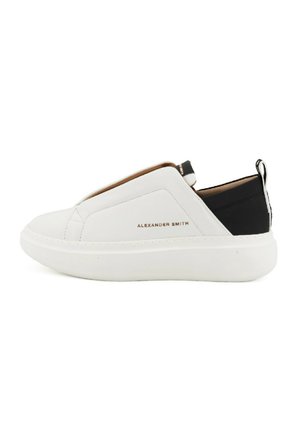 Scarpe senza lacci - white black