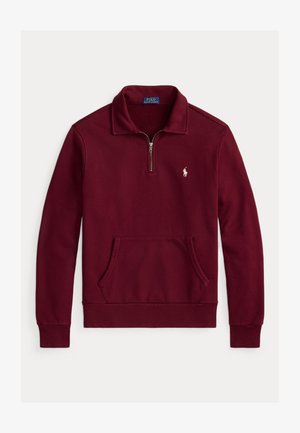 Sweatshirt bordeaux em tecido suave, com gola de meio zíper, bolso frontal estilo canguru e logótipo bordado no peito.