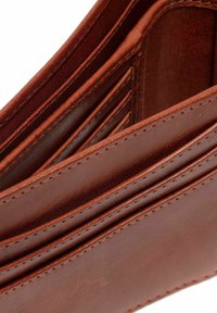 The Chesterfield Brand UMBRIA RFID SCHUTZ - Portemonnee - cognac