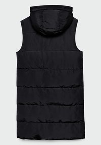 Veste noire sans manches matelassée avec capuche, présentant un matelassage horizontal et un ourlet droit, vue de dos.