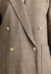 GANT CHECKED CLUB - Blazer - cumin beige