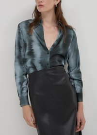 Calliope MOTIFS - Chemisier - une variante