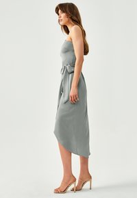 TUSSAH JAIDA - Vestito elegante - sage green
