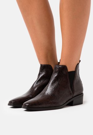 WONDERS Botines bajos - brown