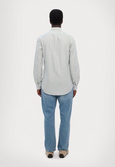 Polo Ralph Lauren SLIM FIT STRIPED OXFORD SHIRT - Shirt - pine/white