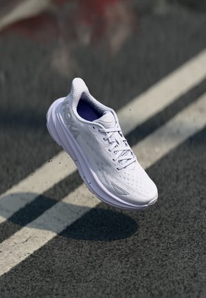 HOKA CLIFTON 9 - Zapatillas - starlight glow/starlight glow