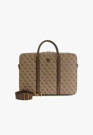 Bolso para portátil marrón con estampado, detalles de cuero, asas dobles, correa de hombro desmontable y herrajes dorados con un logotipo.