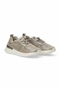 Zapatillas de deporte beige claro con parte superior metálica perforada, punta redonda, cordones elásticos y suela de goma blanca con textura estriada.