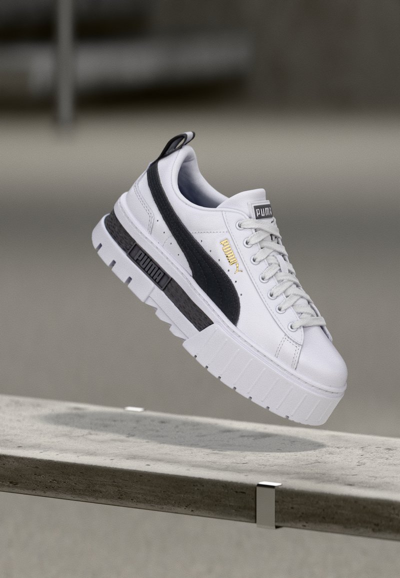 Puma MAYZE - Tenisice za trening - white/black