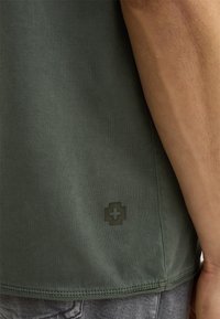 Strellson PHILO - T-shirt basic - oliv