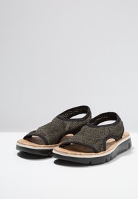 Camper Sandaalit nilkkaremmillä - mottled black