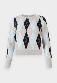 Pull en motif argyle bleu clair, gris et marine. Tissu doux, col rond, manches longues, avec ourlet et poignets côtelés.