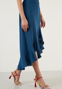 LELA REGULAR FIT - Krilo A-kroja - indigo