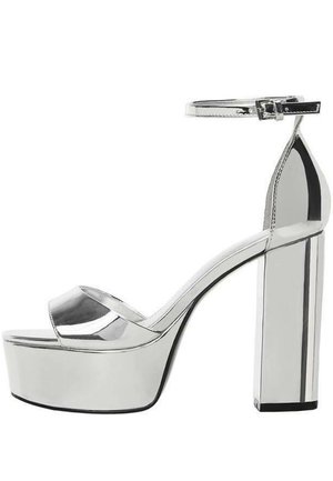 sandales couleur argent