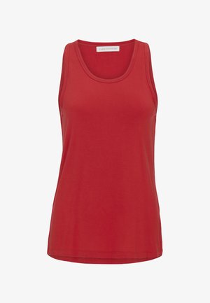 Czerwona, bezrękawnikowa koszulka na ramiączkach z okrągłym dekoltem, wykonana z miękkiego materiału, przedstawiona na białym tle.