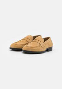 Tommy Hilfiger FLAG CLASSIC LOAFER - Mokasīni - beige