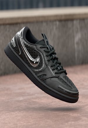 AIR 1 - Tenisky - black/metallic silver-coloured/white