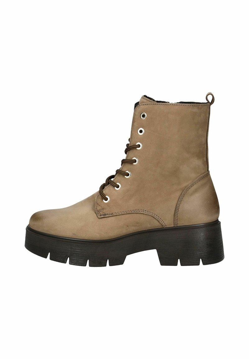 Botas de cuero marrón hasta el tobillo con puntera redonda, cordones en la parte delantera y costura texturada en el lateral. Suela de plataforma negra gruesa y tirador en la parte trasera.