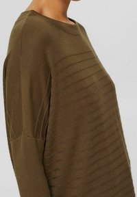 Esprit Stickad tröja - metallic green