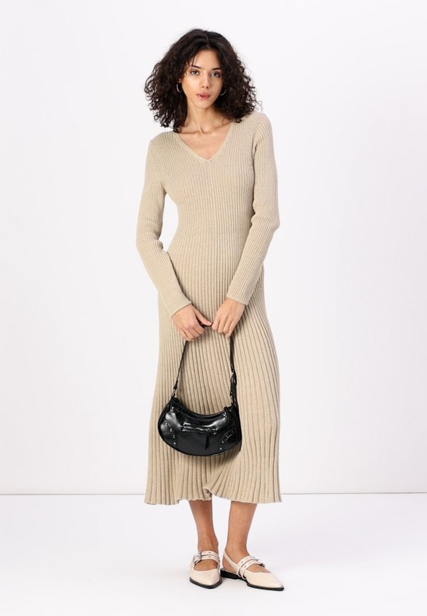 DRESS - Jumper dress - iconic khaki4
