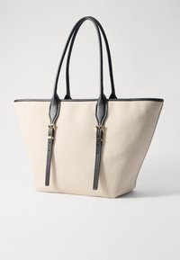 MICHAEL Michael Kors MOORE BUCKLE TOTE - Handväska - black