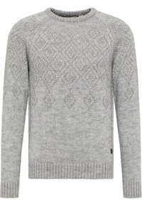 Maglione lavorato a maglia di un grigio chiaro, caratterizzato da un motivo a rombi testurizzati, polsini e orlo a coste, e un classico design a girocollo.