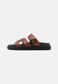 Pavement - MARU - Mules - black/tan Thumbnail Image 1
