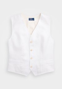 Bílý, bezrukávový upravený vest s čtyřmi knoflíky vpředu a dvěma vodorovnými kapsami, označený jako Polo od Ralph Lauren.