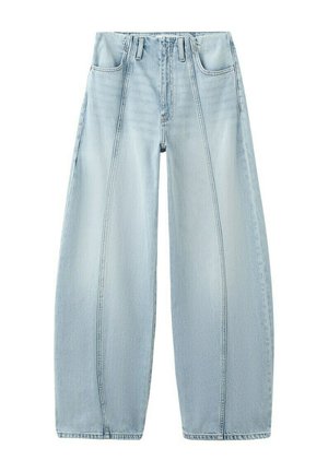 Lichtblauwe wijde jeans met verticale naden aan de voorkant, vijfzakkenmodel en lussen voor een riem, plat weergegeven op een witte achtergrond.