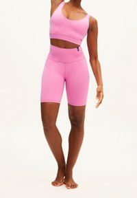 ARMEDANGELS Shorts - neon pink