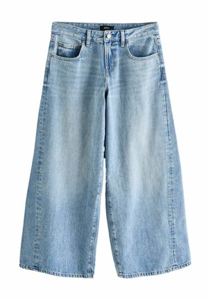 Helle blaue weit geschnittene Jeans mit hoher Taille, fünf Taschen und einem Knopfverschluss. Der Stoff hat eine glatte, leicht abgewetzte Textur.