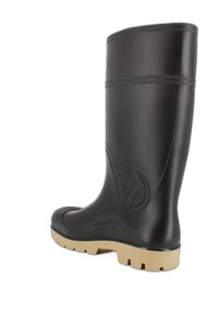 Botte noire en caoutchouc montante avec une finition texturée, des lignes horizontales décoratives et une semelle épaisse beige offrant traction et stabilité.