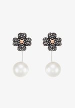 Latisha earrings Clearance