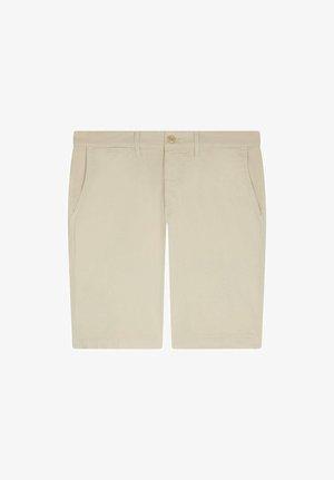 Short beige longueur genou avec poches avant, passants pour ceinture et fermeture par bouton à la taille.