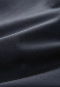 Unausgewählt, navy