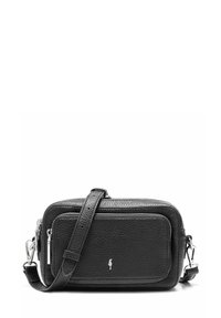 Czarna torebka crossbody z teksturowanej skóry, ze srebrnym okuciem, prostokątna forma, z suwakiem na górze i przednią kieszenią. W zestawie regulowany pasek.