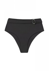 Bajo de bikini negro de tiro alto en textura acanalada, con un diseño con cinturón y un detalle de hardware circular plateado.